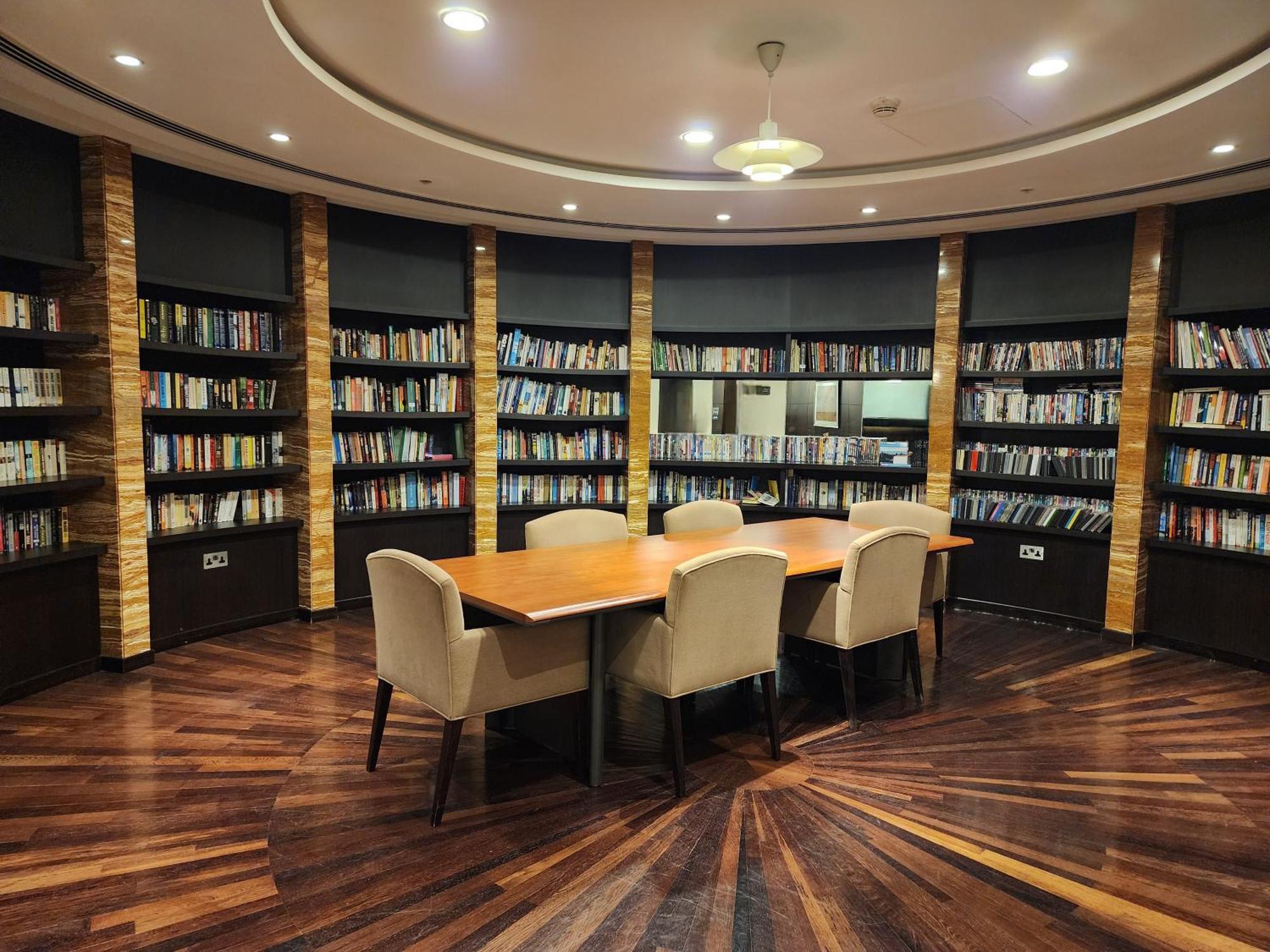דירות דובאי Downtown Oasis, Burj Khalifa Views, Luxury Amenities מראה חיצוני תמונה