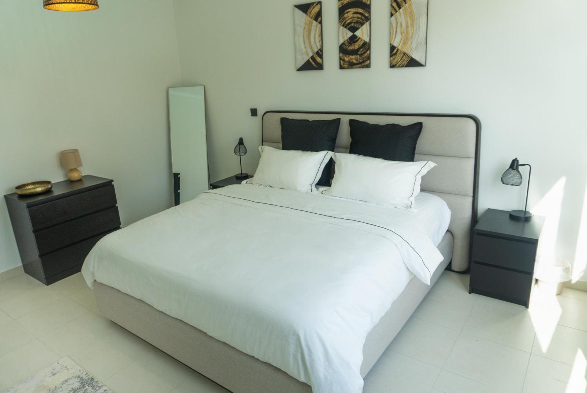 דירות דובאי Downtown Oasis, Burj Khalifa Views, Luxury Amenities מראה חיצוני תמונה
