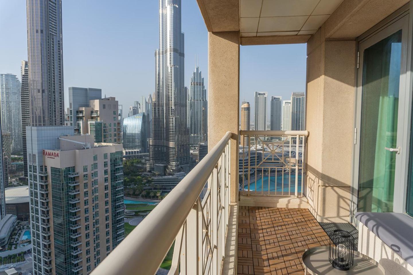 דירות דובאי Downtown Oasis, Burj Khalifa Views, Luxury Amenities מראה חיצוני תמונה