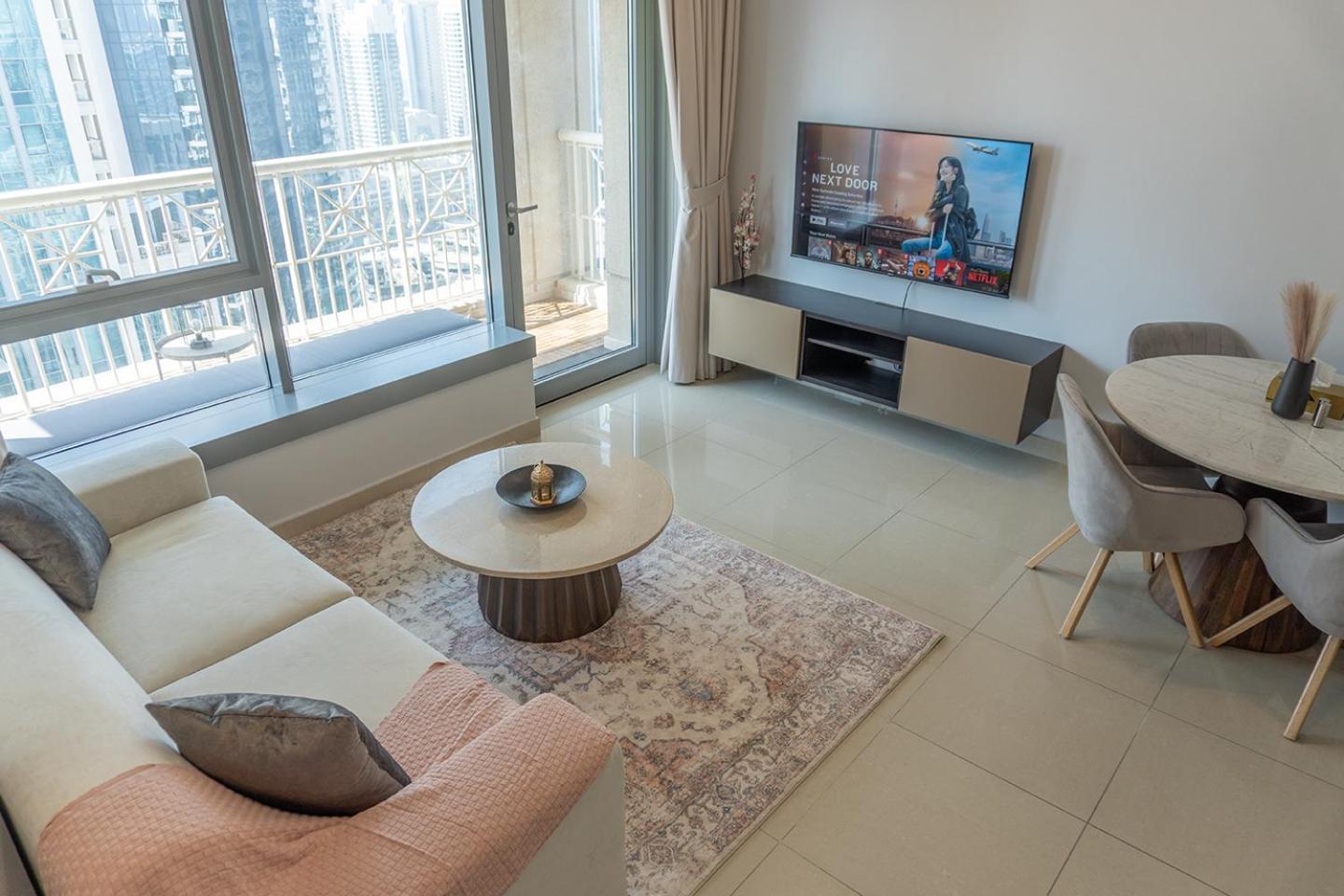 דירות דובאי Downtown Oasis, Burj Khalifa Views, Luxury Amenities מראה חיצוני תמונה